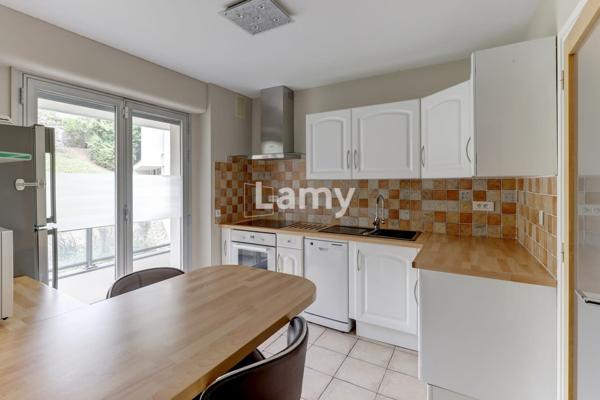 Appartement t3 bis + balcons + parking