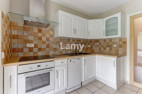 Appartement t3 bis + balcons + parking