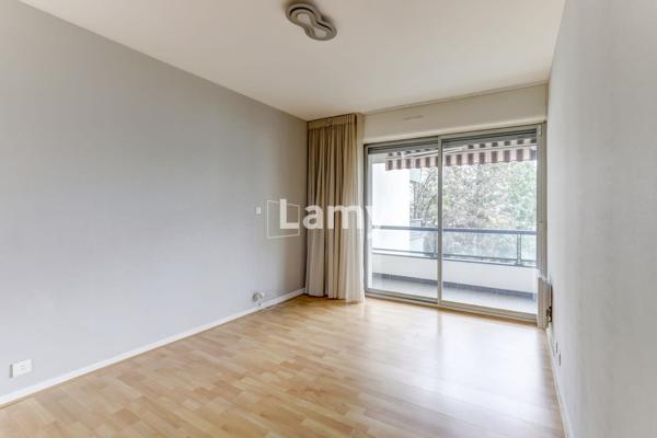 Appartement t3 bis + balcons + parking