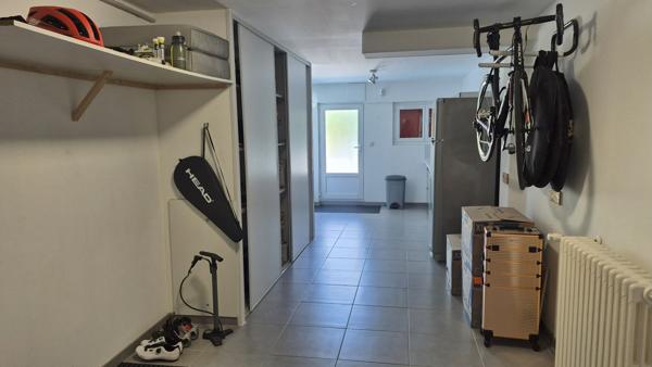 Maison rénovée au charme des années 50 avec piscine à Lézignan