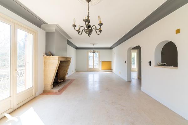 Maison à vendre |                                       Lafox |                                        8 pièces  |  213 m²