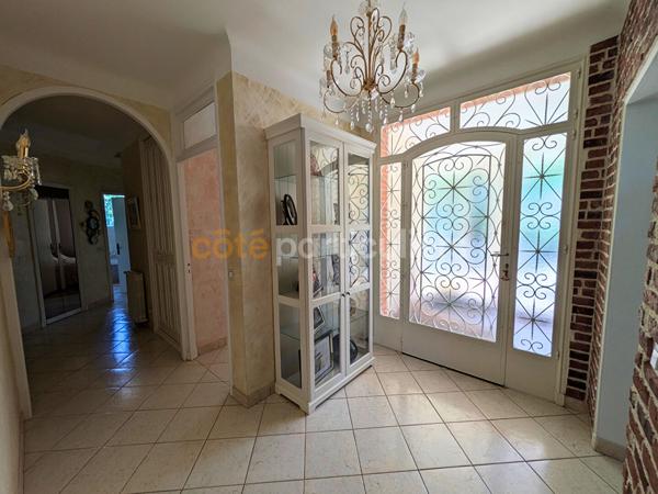 Vente
                Maison250 m² - 7 Pièces -
                    VILLEMADE (82130)