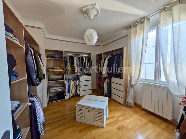 Vente
                Maison250 m² - 7 Pièces -
                    VILLEMADE (82130)