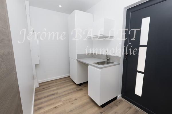 Maison
         4 pièces
        - 101 m² 230 000 € *