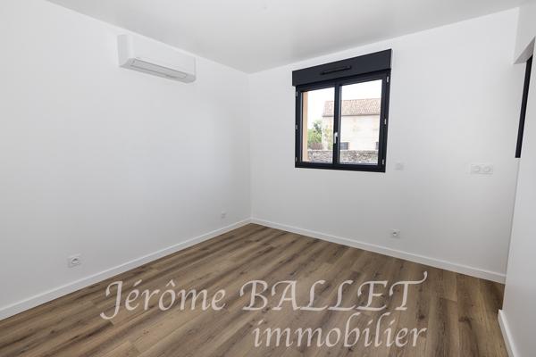 Maison
         4 pièces
        - 101 m² 230 000 € *
