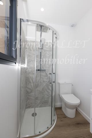 Maison
         4 pièces
        - 101 m² 230 000 € *