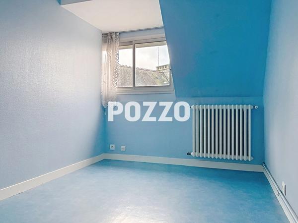 A VENDRE. TORIGNY CENTRE. IMMEUBLE SANS COPRO. APPT F3 + LOCAL COMMERCIAL. TORIGNY LES VILLES