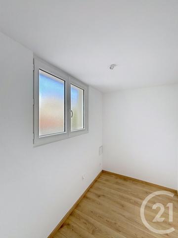 Maison à vendre  4 pièces - 70 m 2   ANGOULEME  - 16