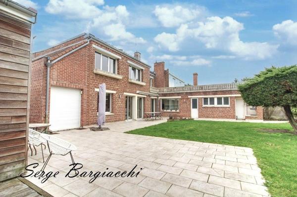 👉 MAISON 284 m² + LOGEMENT INDÉPENDANT – 1 660 m²