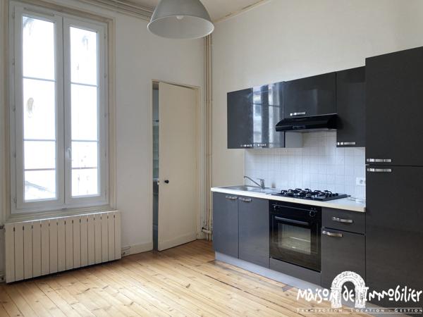 Location Appartement en duplex - 3 pièces - 66m² - COGNAC Centre-ville