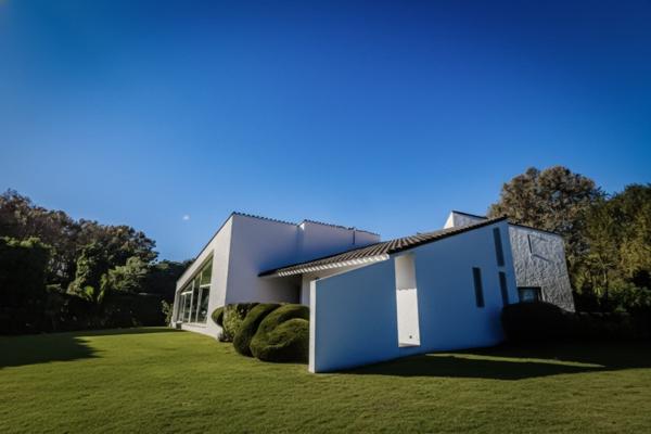 Maison d' architecte  située sur le Golf deS' Cyprien plage