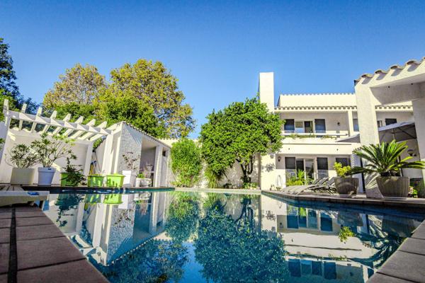 Maison d' architecte  située sur le Golf deS' Cyprien plage