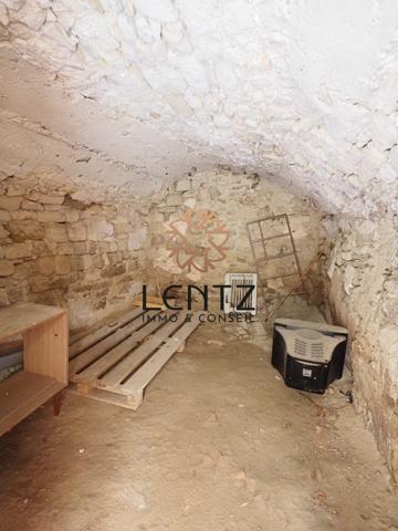 Forcalquier, Maison composée de 2 appartements, remise, pigeonnier, caves …