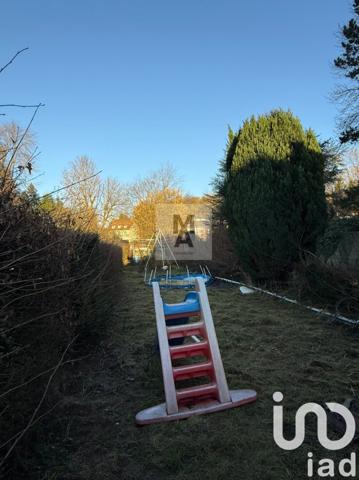 Maison de ville 6 pièces de 159 m² à Marseille-en-Beauvaisis (60690)