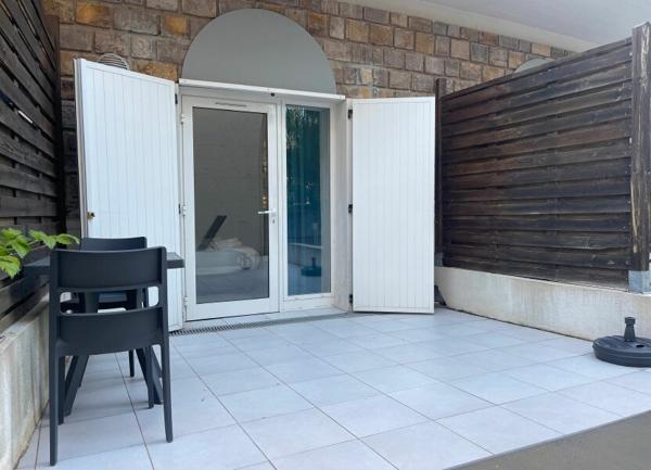 Appartement à vendre    1 pièce • 25,75 m2 Fréjus