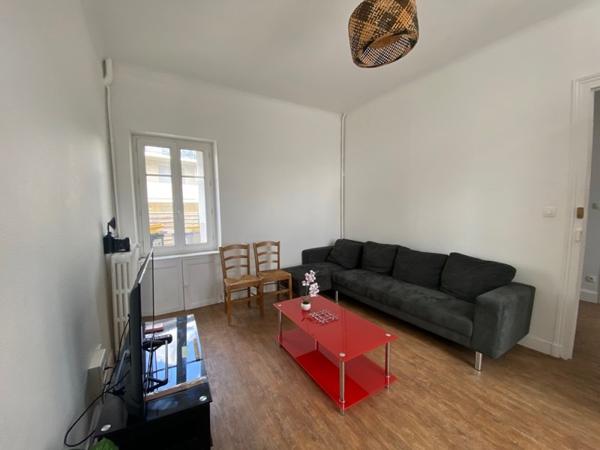 Immeuble à vendre 234 500 € Poitiers 139 m² DPE E