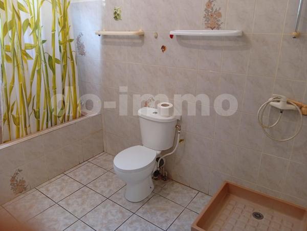 Maison traditionnelle  100m 2 LES ABYMES