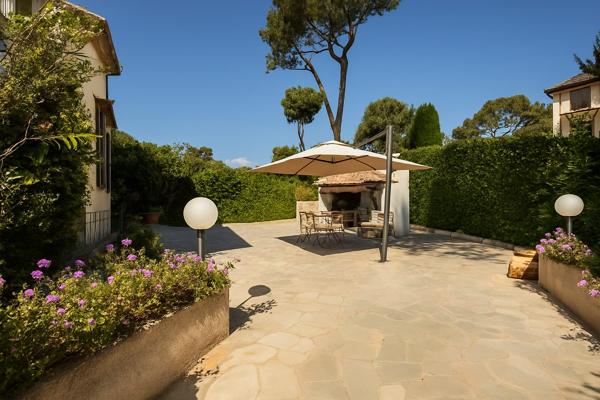Charmante villa au Cap d'Antibes