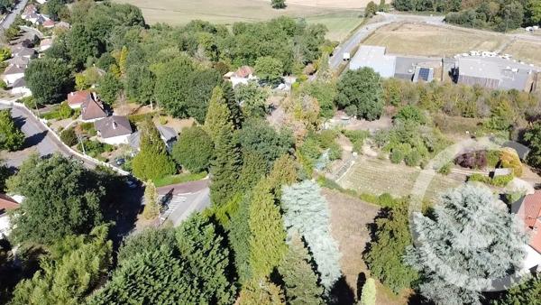 Terrain à vendre  3701 m 2   LIMOGES  - 87