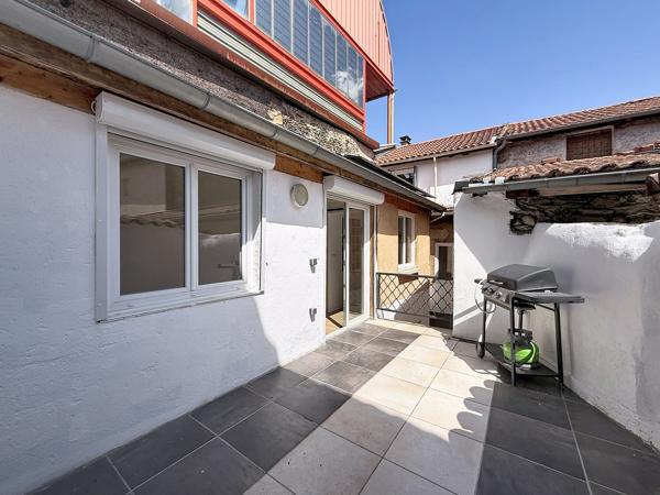 Maison
         5 pièces
        - 140 m² 245 000 € *