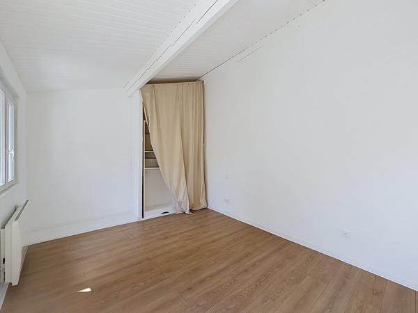 Maison
         5 pièces
        - 140 m² 245 000 € *