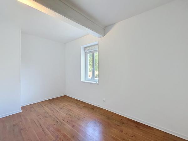 Maison
         5 pièces
        - 140 m² 245 000 € *
