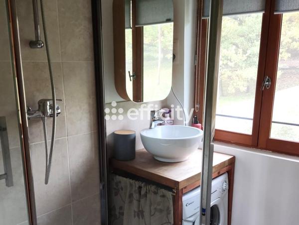 Maison
         6 pièces
        - 80 m² Bien prestige 690 000 € *