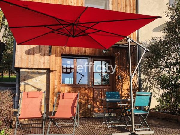 Maison
         6 pièces
        - 80 m² Bien prestige 690 000 € *