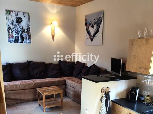 Maison
         6 pièces
        - 80 m² Bien prestige 690 000 € *