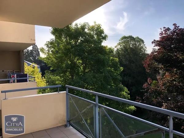 Appartement à louer 3 pièces 69.4m² Guéret (23000)