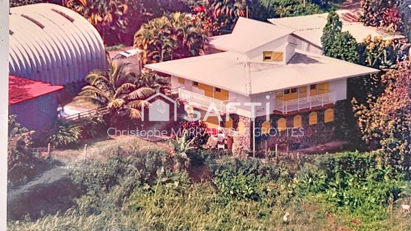 Villa atypique construite sur ancienne distillerie