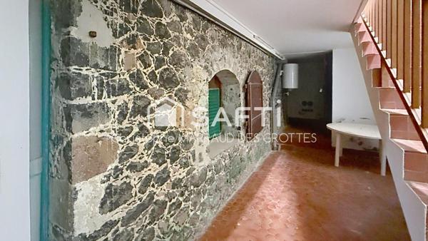 Villa atypique construite sur ancienne distillerie