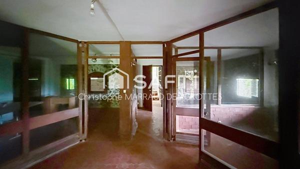 Villa atypique construite sur ancienne distillerie