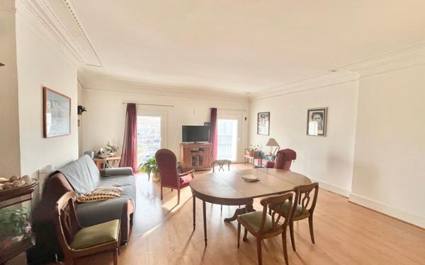 Appartement à vendre    5 pièces •  Mèze