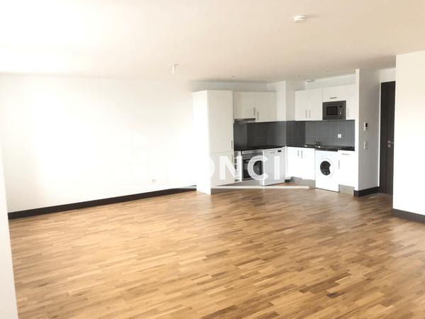 Location Appartement 3 pièces 72.14 m² - 10 QUAI AUX VIVRES Rochefort 17300