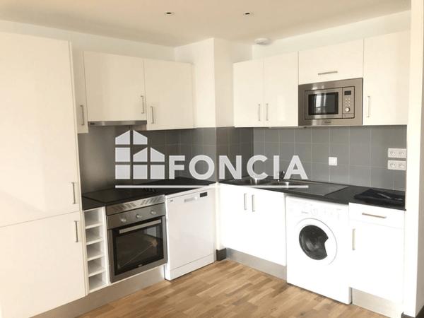 Location Appartement 3 pièces 72.14 m² - 10 QUAI AUX VIVRES Rochefort 17300