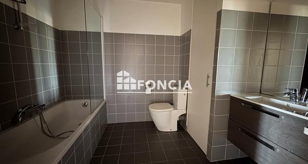 Location Appartement 3 pièces 72.14 m² - Rochefort 17300