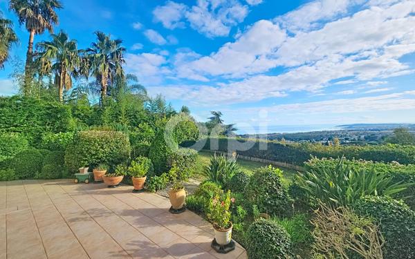 Appartement à vendre    4 pièces • 9 977 m2 Villeneuve-Loubet