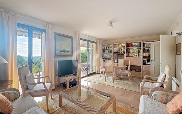 Appartement à vendre    4 pièces • 9 977 m2 Villeneuve-Loubet