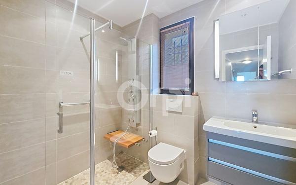 Appartement à vendre    4 pièces • 9 977 m2 Villeneuve-Loubet