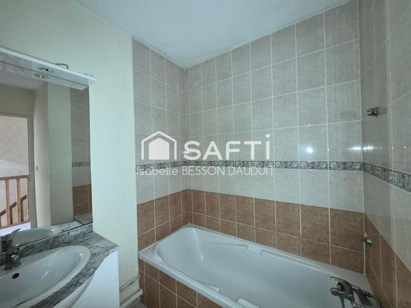 PAVILLON 2 CHAMBRES JARDIN ET GARAGE