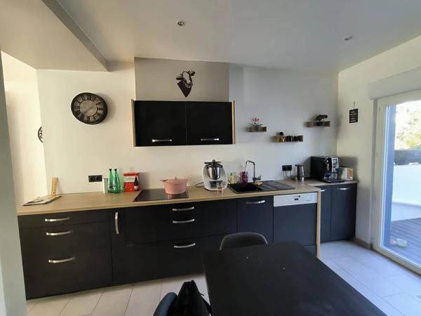 Maison de charme en plein centre de Baud