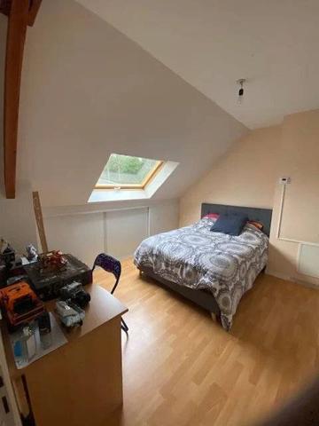 Maison de charme en plein centre de Baud