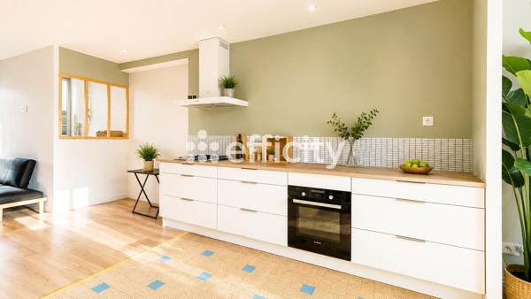 Maison
         5 pièces
        - 108 m² Exclusivité 229 000 € *