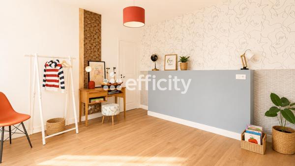 Maison
         5 pièces
        - 108 m² Exclusivité 229 000 € *