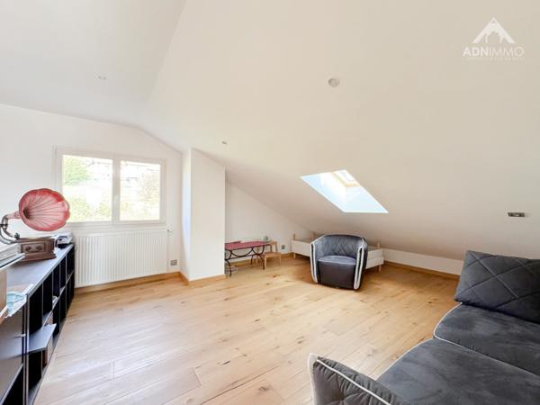 Challex (01630) Maison 6 Pièces 240 m2