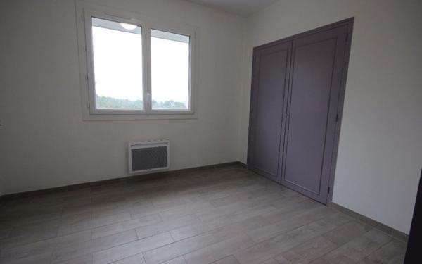 Maison à louer    4 pièces •  Saint-Boès