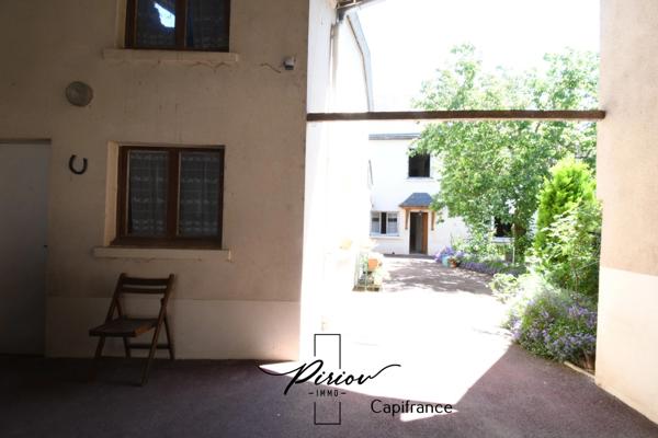 Maison de ville, vie de plain pied, 2 salles d'eau, 3 chambres