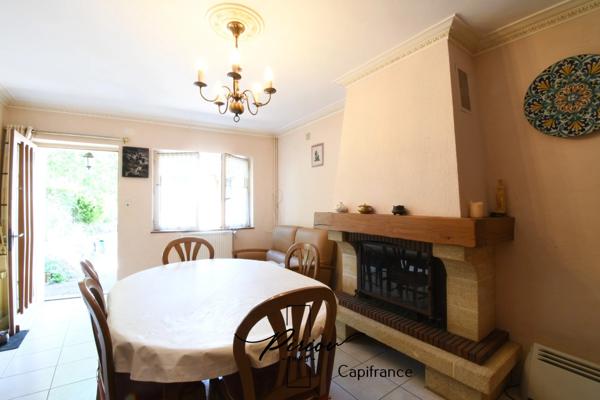 Maison de ville, vie de plain pied, 2 salles d'eau, 3 chambres