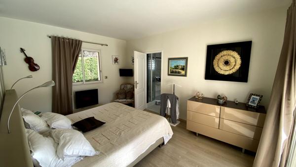 Achat maison près de MARTIGNAS SUR JALLE - 6 pièce(s) - 205 m² - 810 000 €